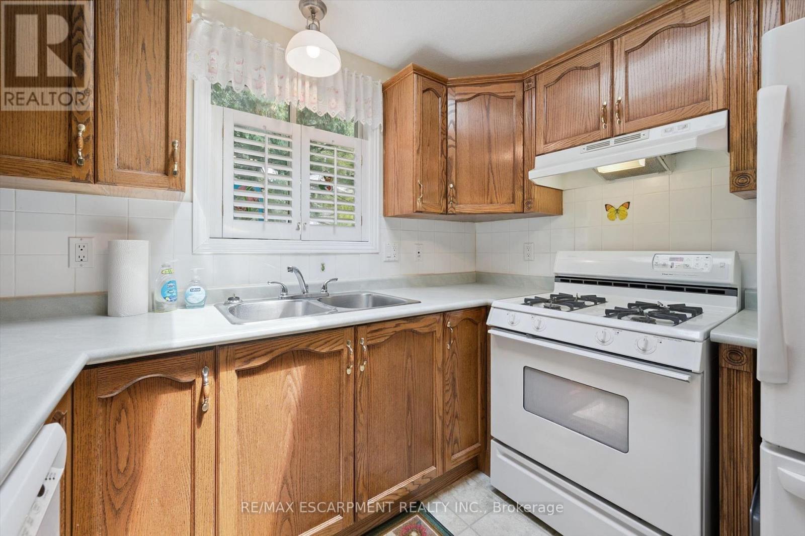 4 Spruce Avenue Property Photo 7