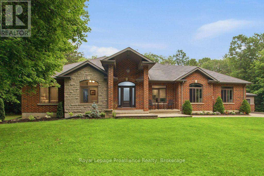 52 Oak Ridge Drive Property Photo 1