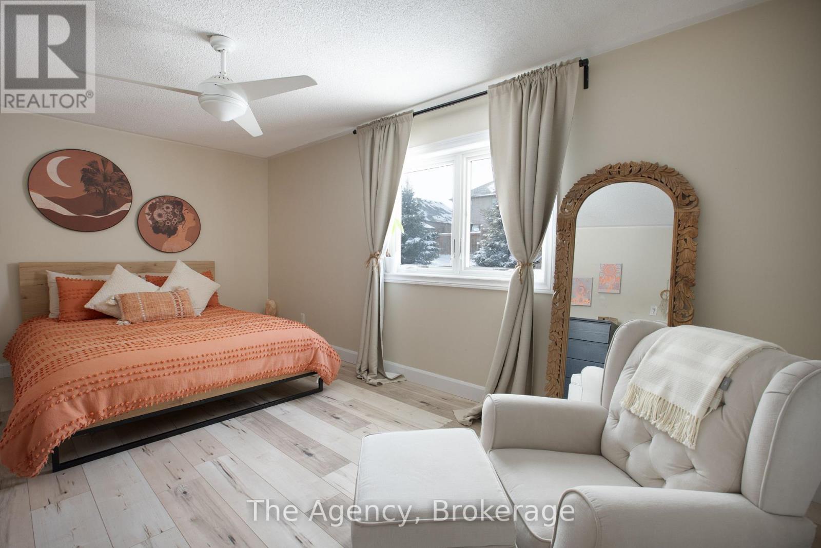 110 Leeson Street S Property Photo 15