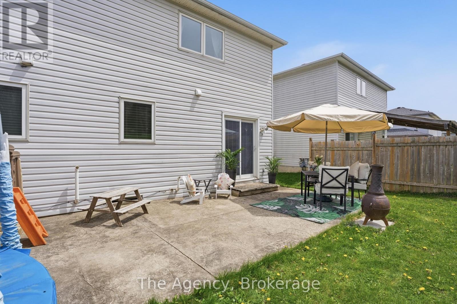 110 Leeson Street S Property Photo 28