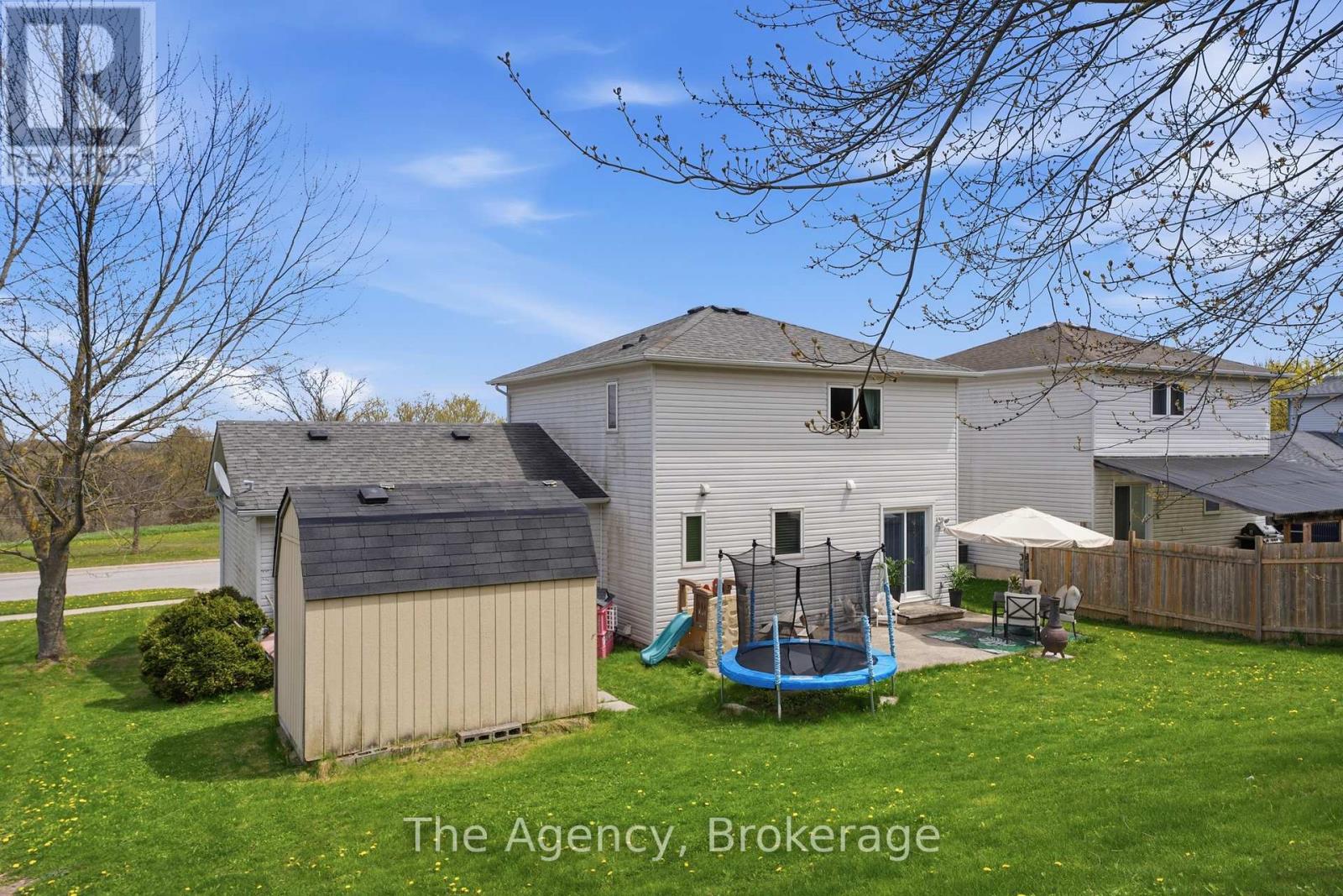 110 Leeson Street S Property Photo 29