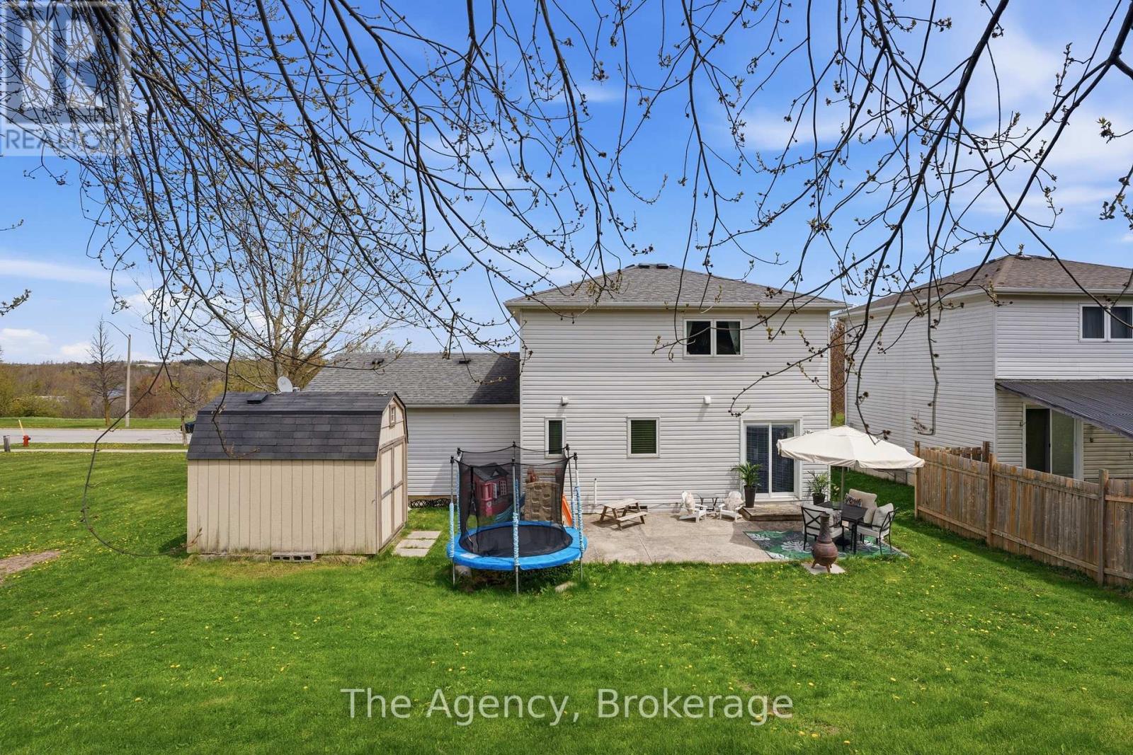 110 Leeson Street S Property Photo 30