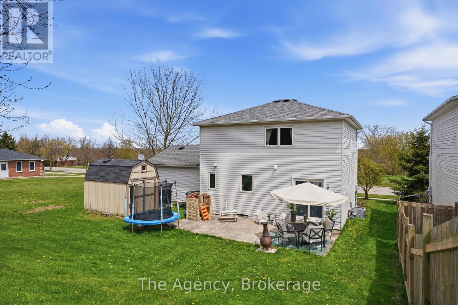 110 Leeson Street S Property Photo 31