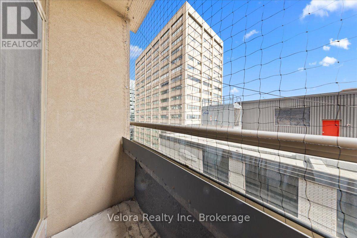 1407 - 161 Laurier Avenue W Property Photo 22