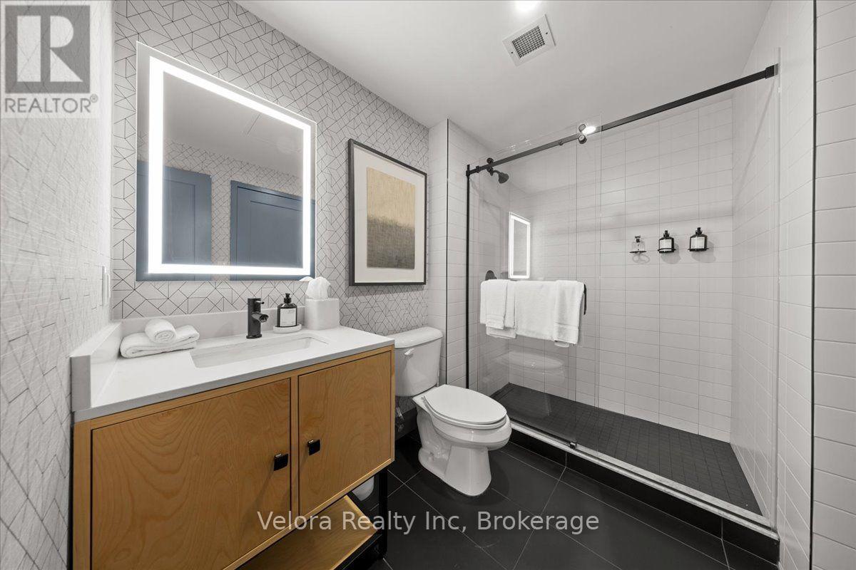 1409 - 161 Laurier Avenue W Property Photo 7