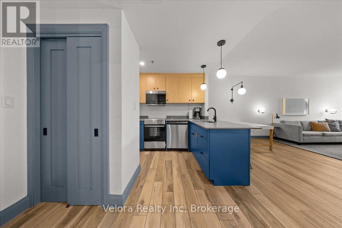 1409 - 161 Laurier Avenue W Property Photo 8