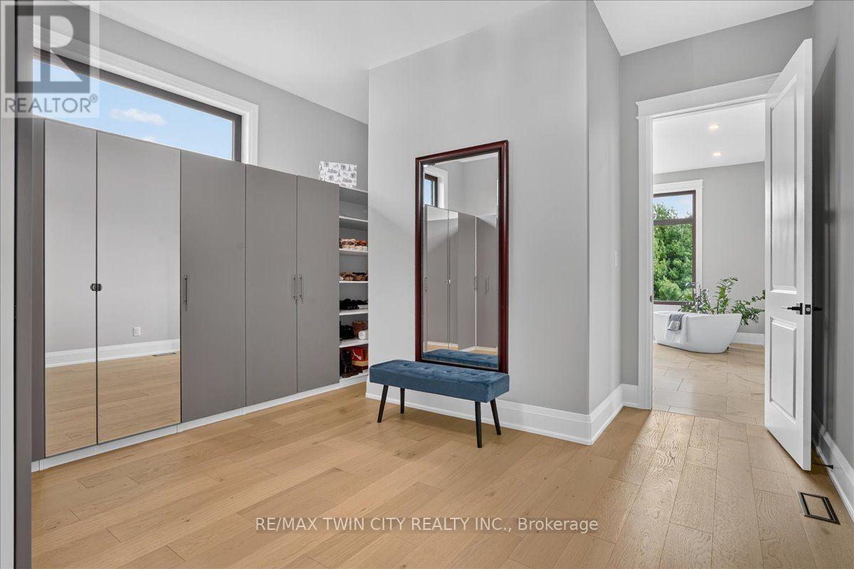 8 - 670 Bishopsgate Road Property Photo 39