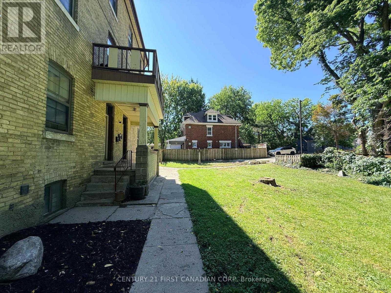 11 - 1 Waverley Place Property Photo 3
