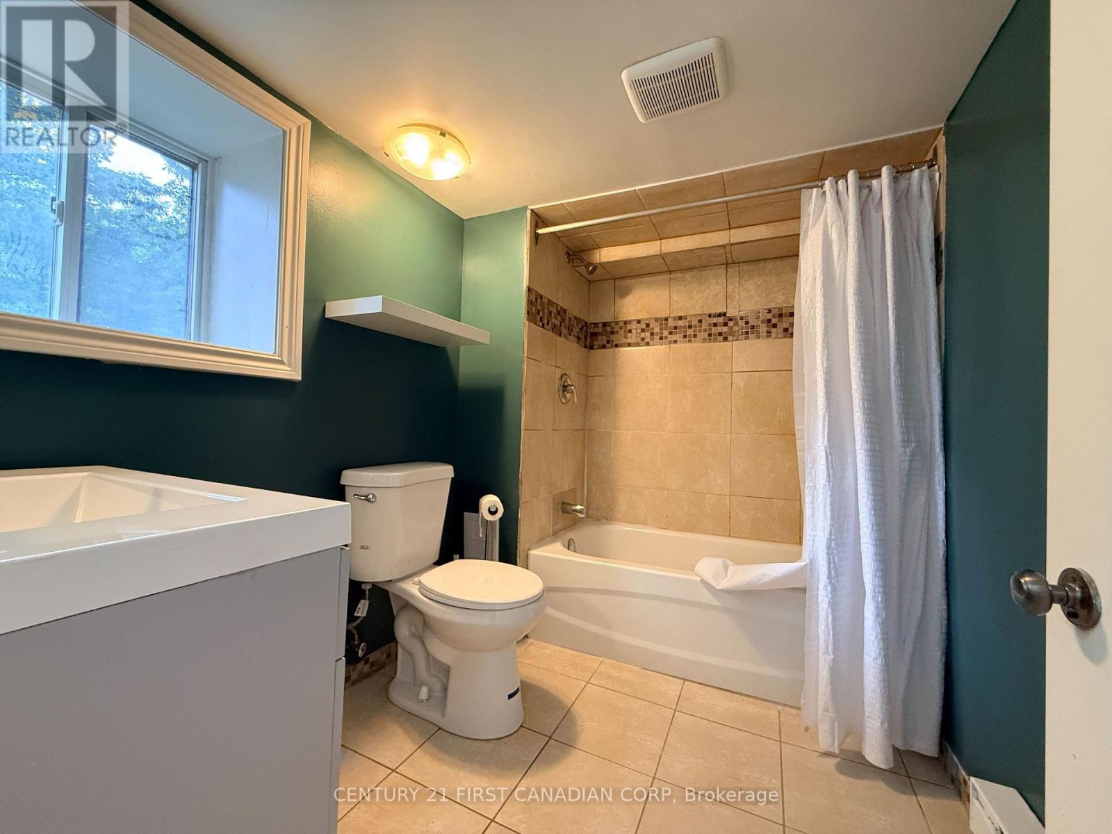 11 - 1 Waverley Place Property Photo 11