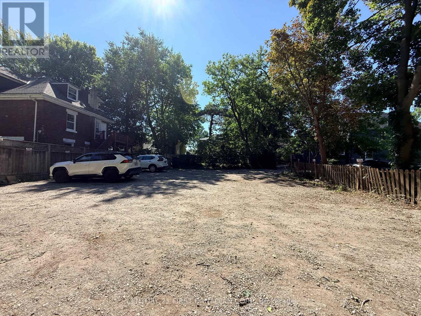 11 - 1 Waverley Place Property Photo 14