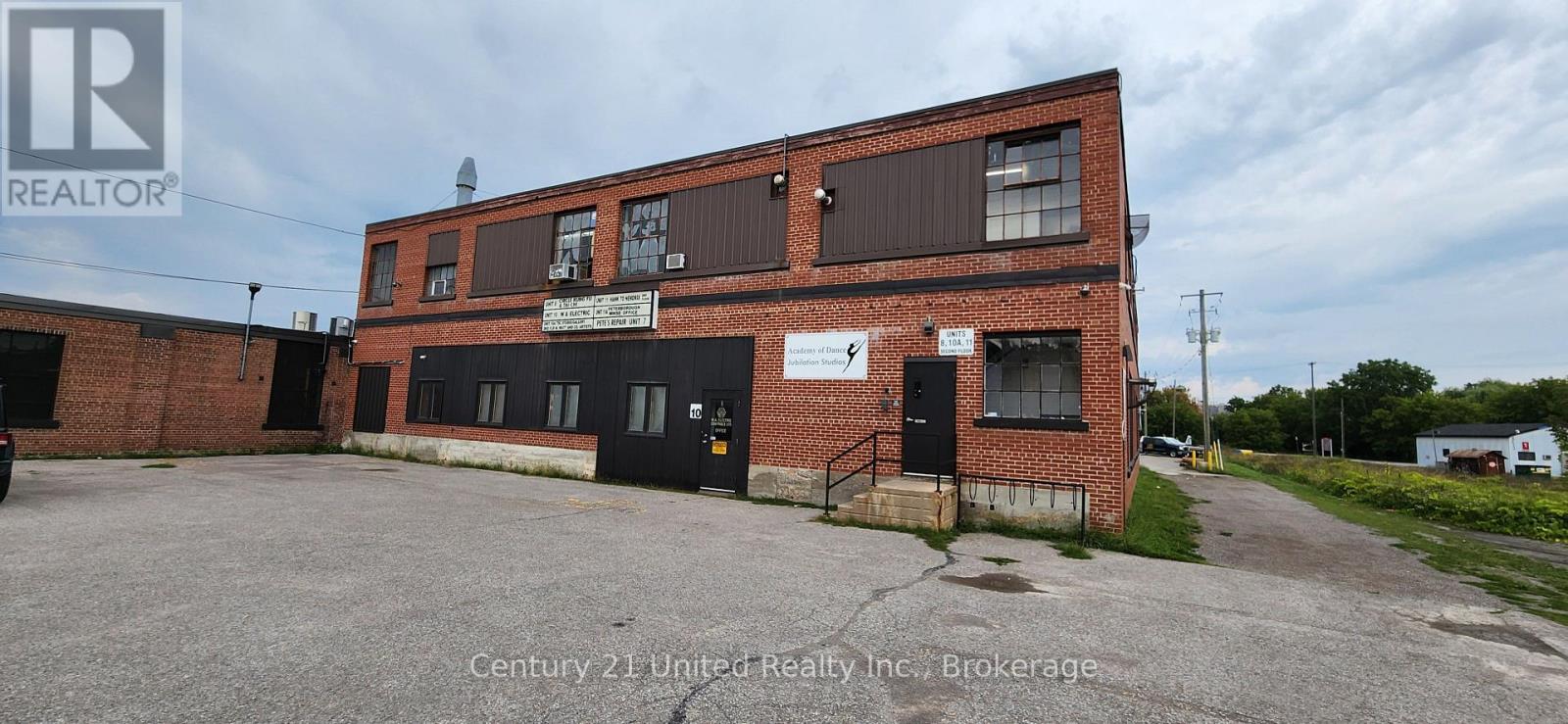 10 - 280 PERRY STREET