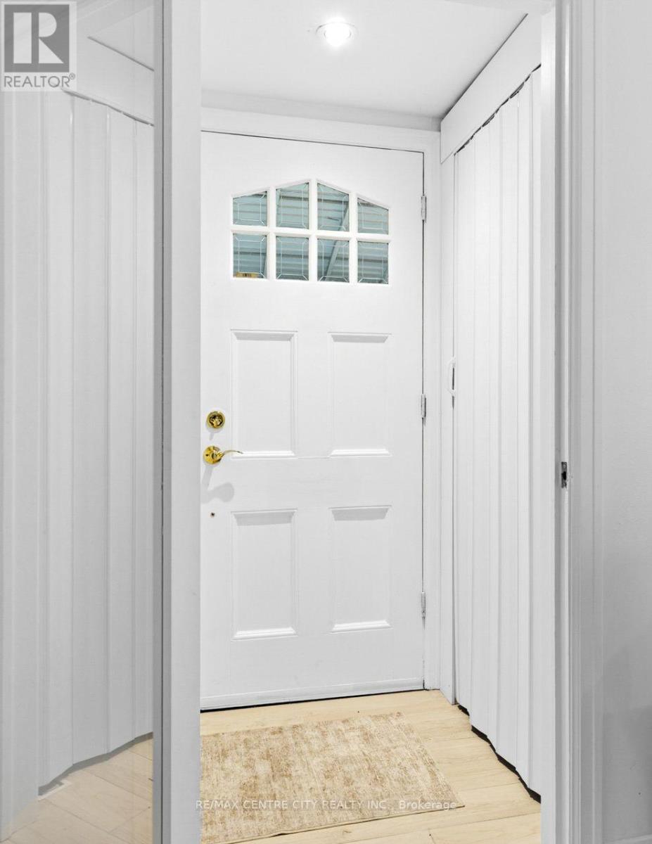 529 Highbury Avenue N Property Photo 3