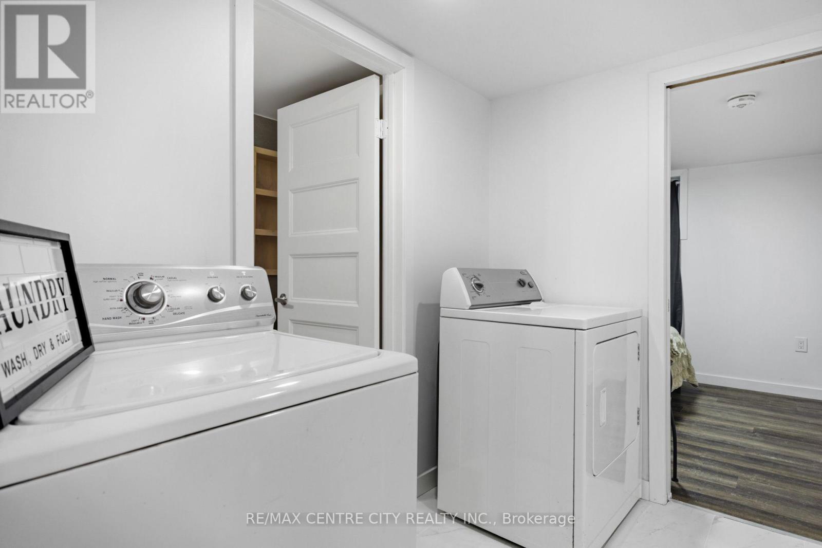 529 Highbury Avenue N Property Photo 33