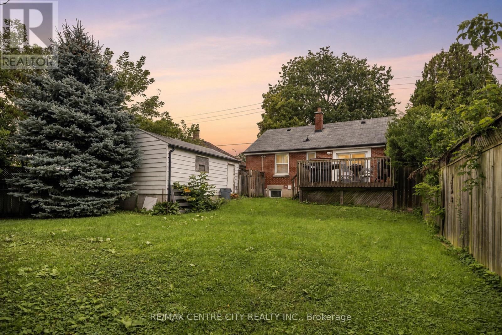529 Highbury Avenue N Property Photo 37