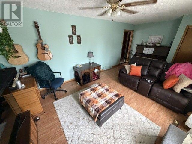 39-41 Junot Avenue S Property Photo 11