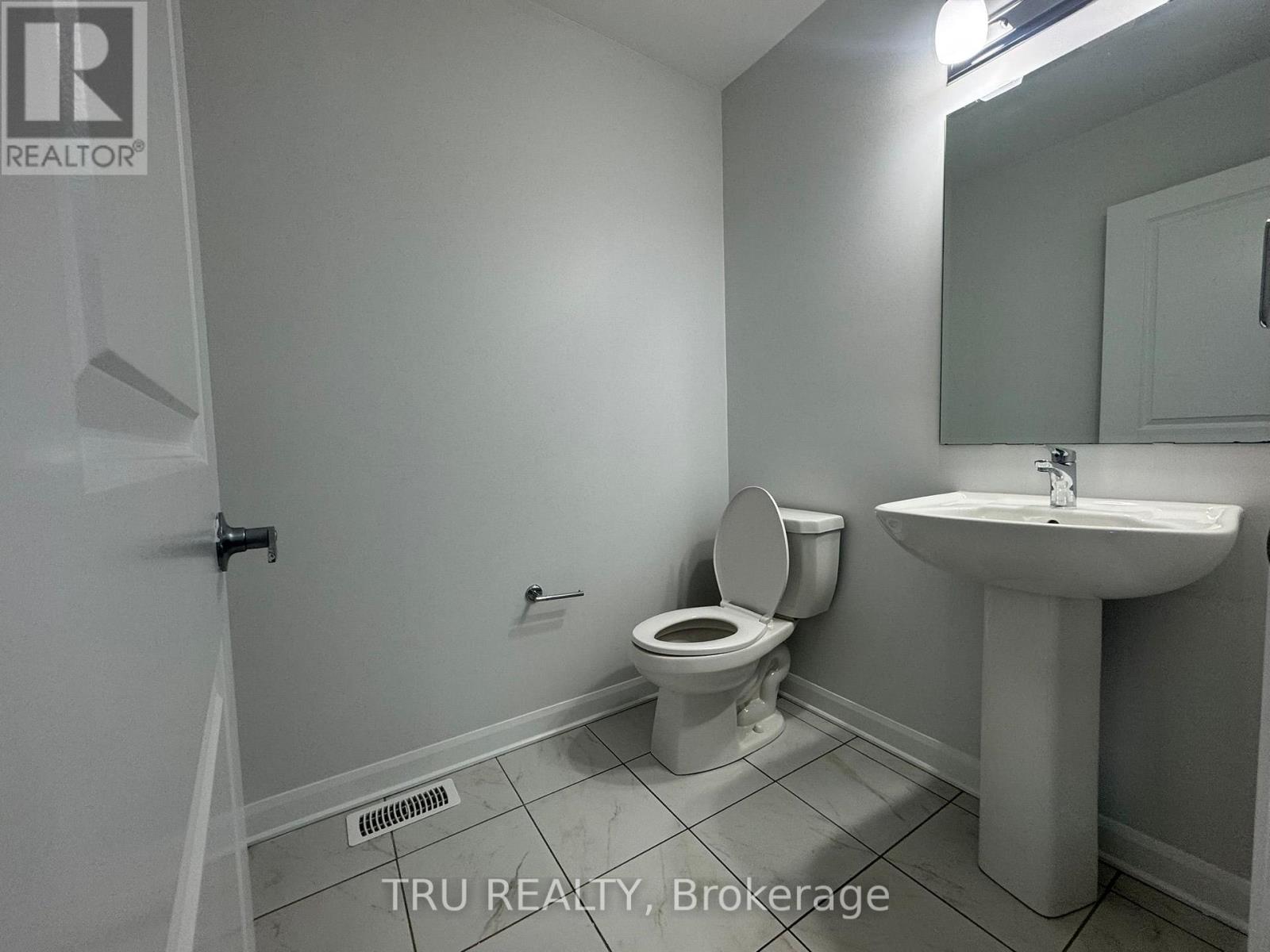 76 Osler Street Property Photo 4