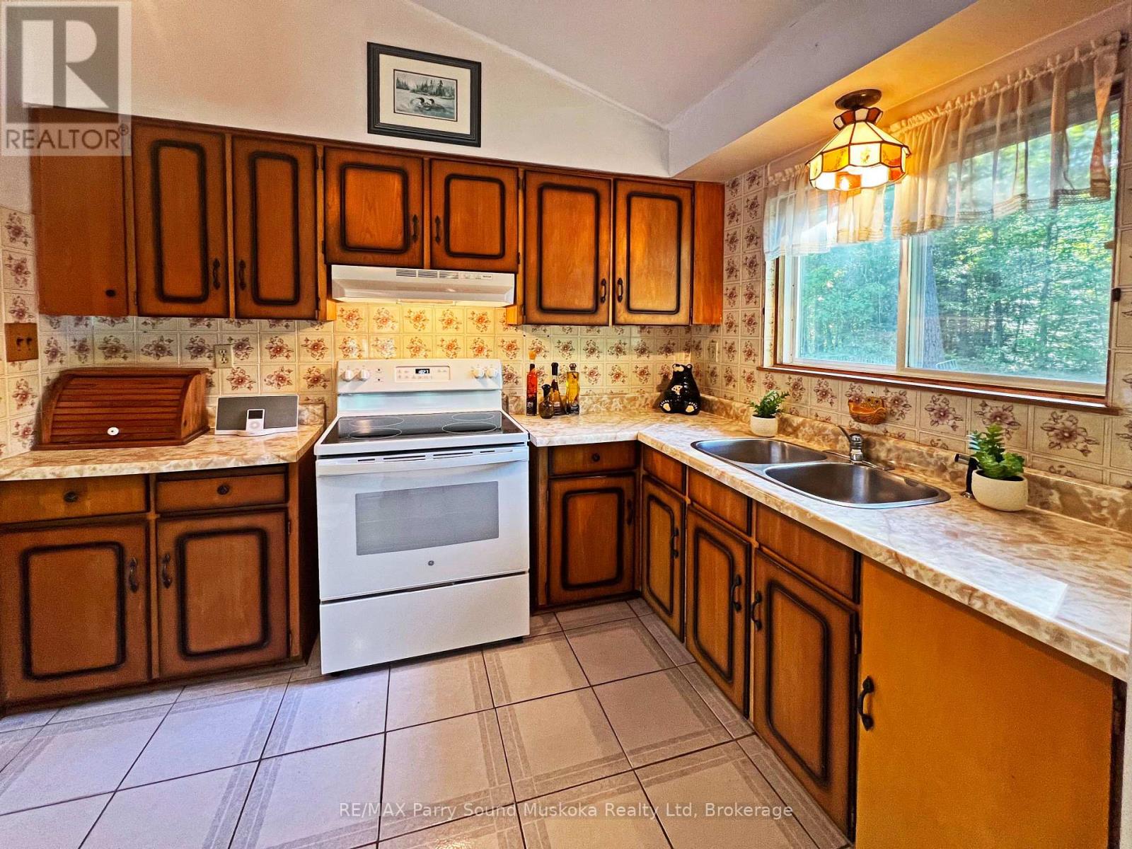 33 Houston Lane Property Photo 27