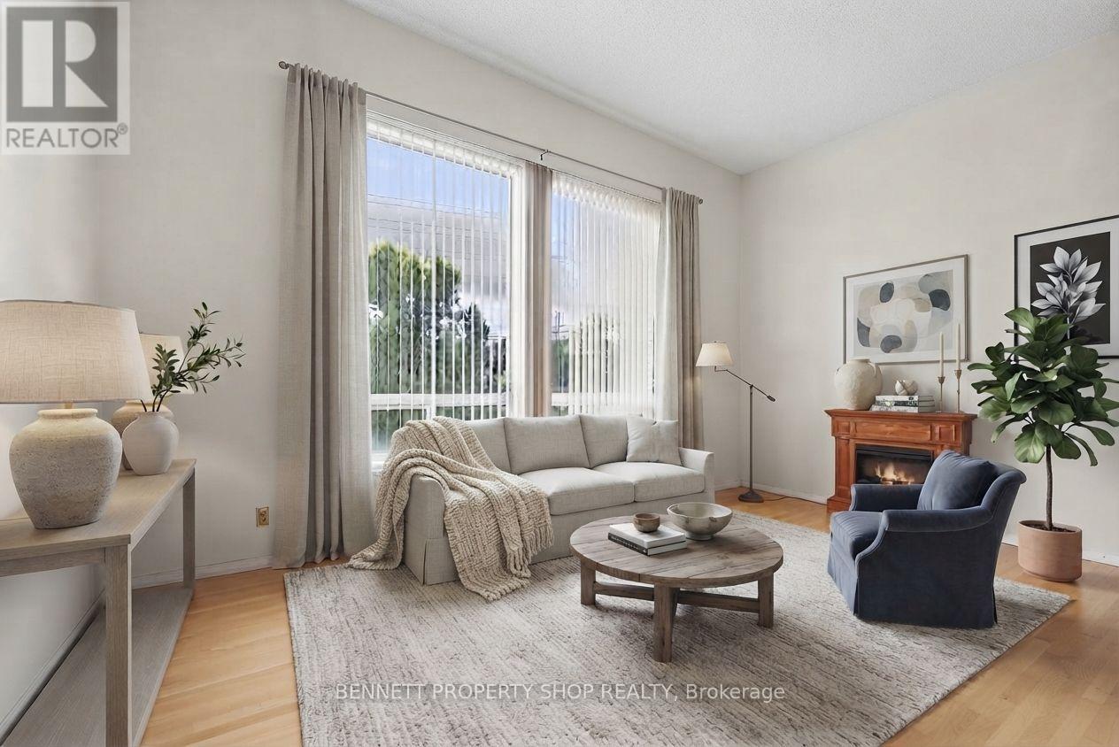 33 - 2669 Southvale Crescent Property Photo 2