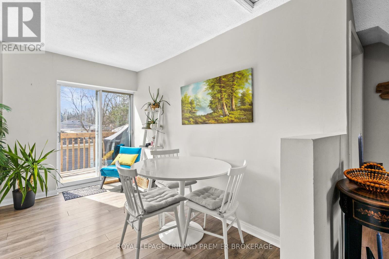 1284 Springbank Avenue Property Photo 18