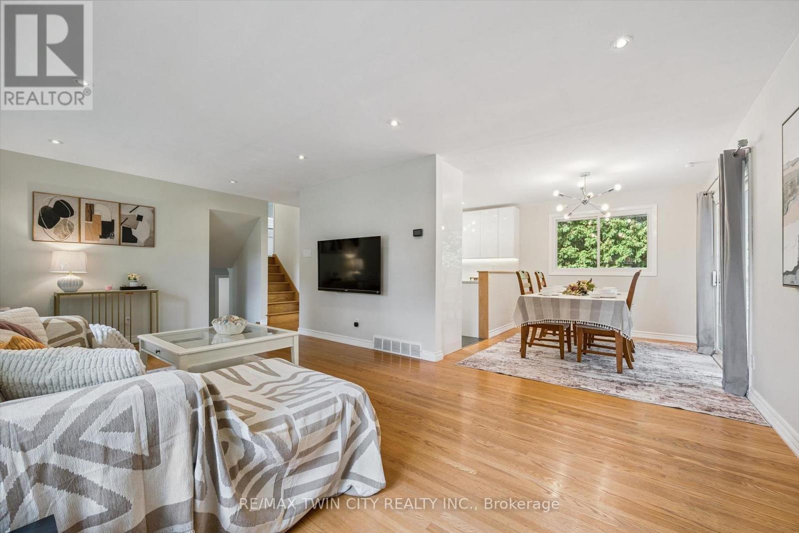 58 Bradley Drive Property Photo 8