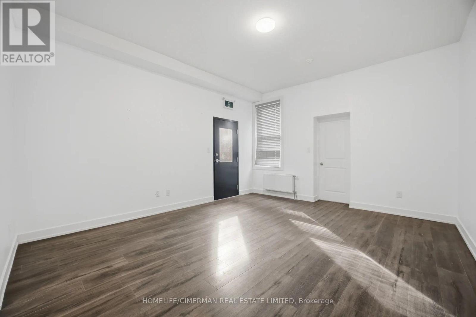 Unit #1 - 67 West Avenue N Property Photo 21