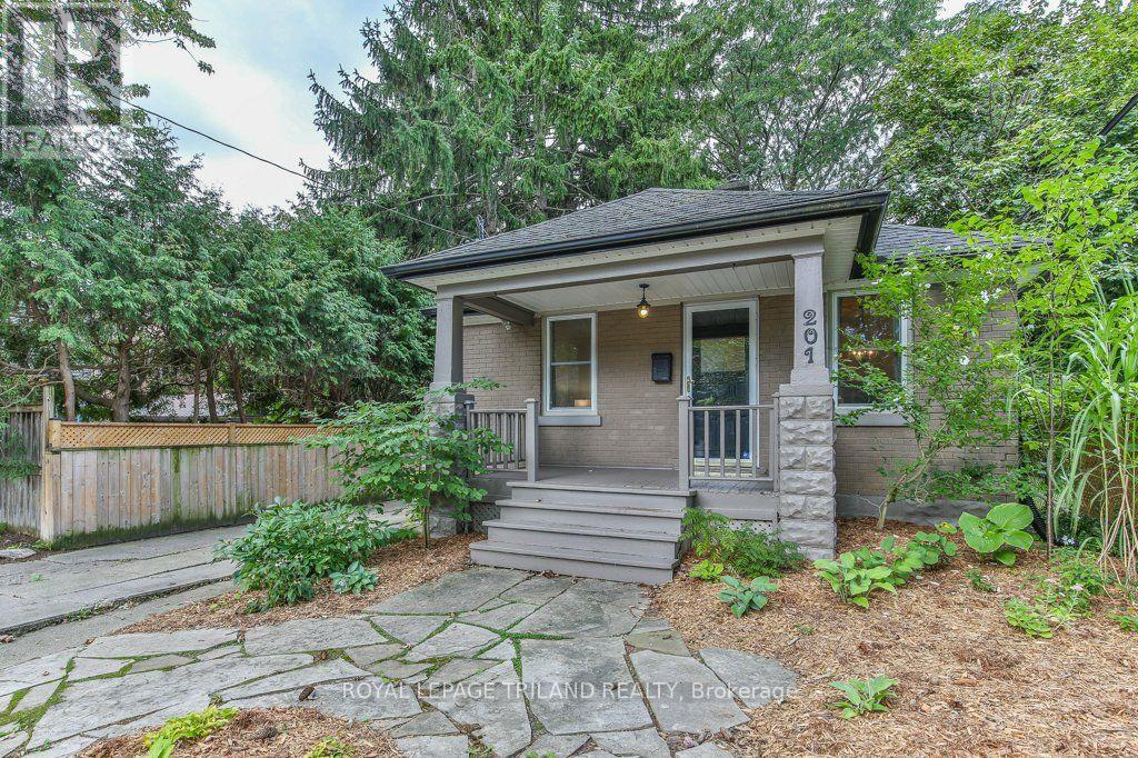 201 Langley Street Property Photo 4
