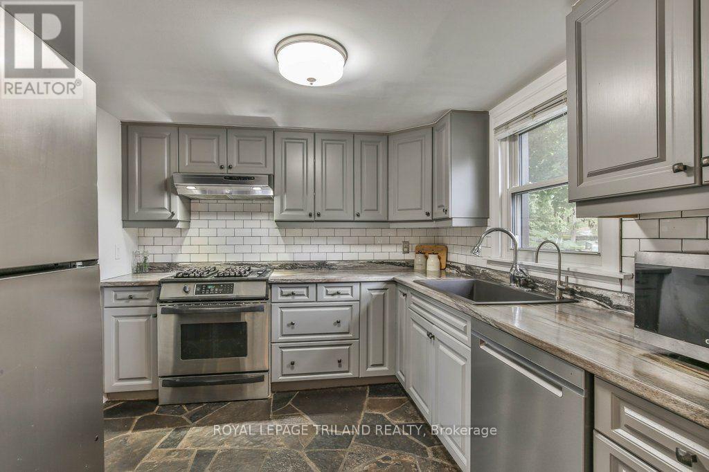 201 Langley Street Property Photo 15
