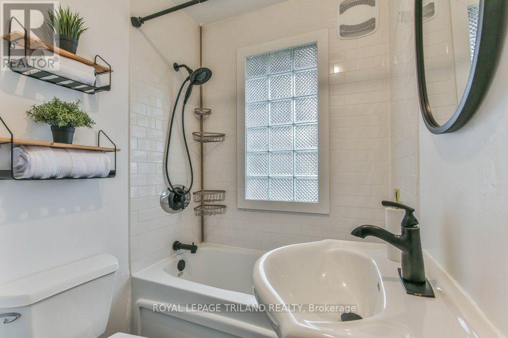201 Langley Street Property Photo 23