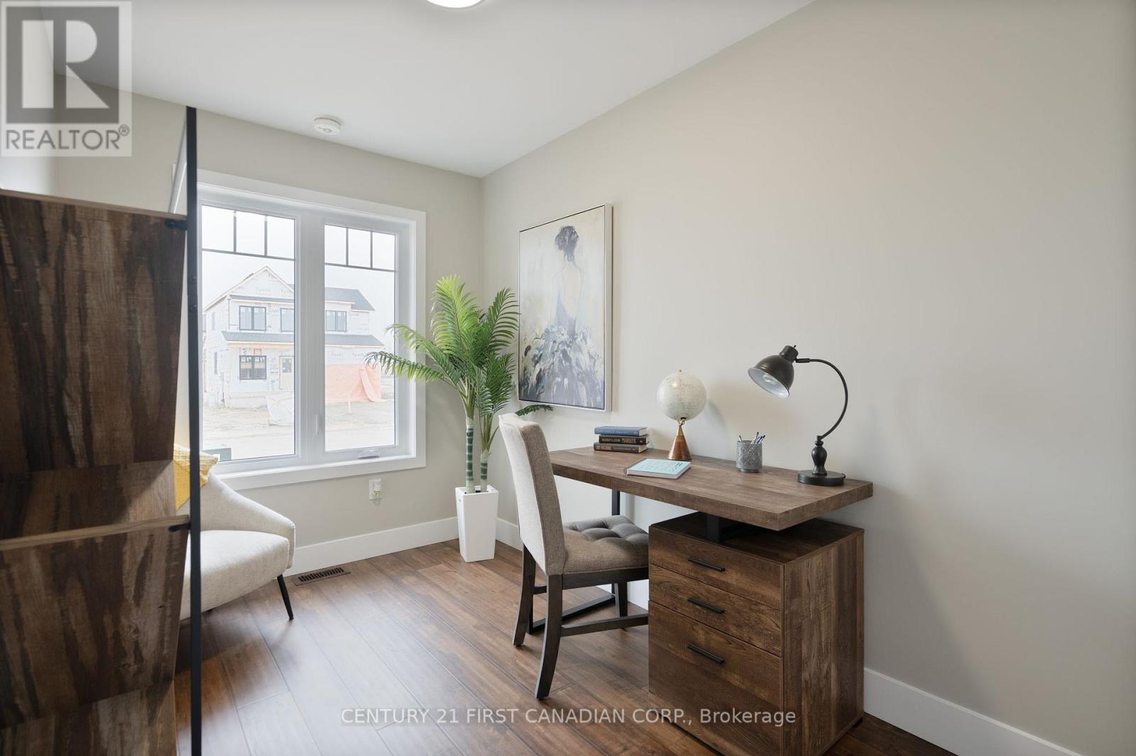 44 Postma Crescent Property Photo 6