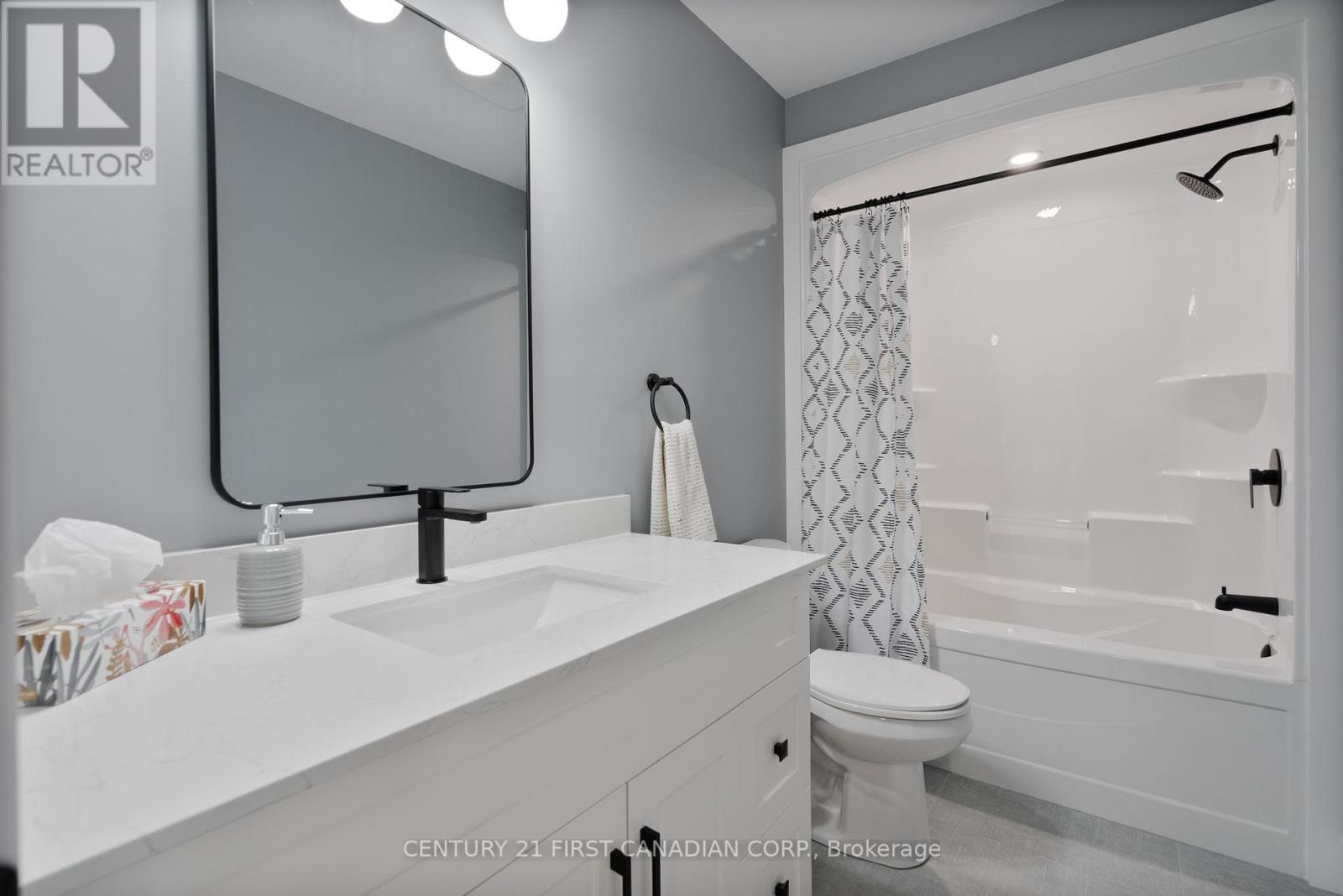 44 Postma Crescent Property Photo 13