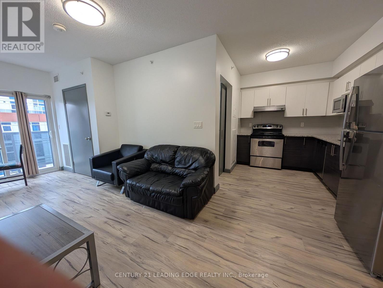 1718 - 258a Sunview Street E Property Photo 5
