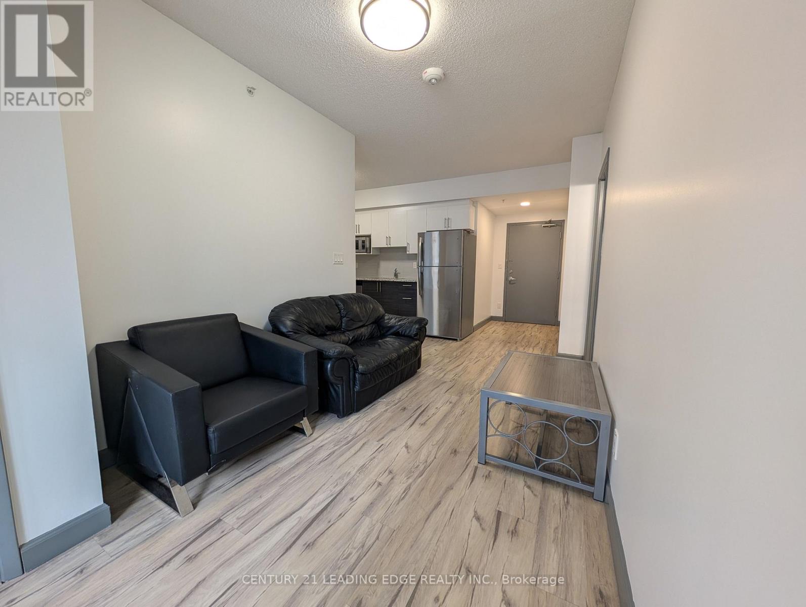 1718 - 258a Sunview Street E Property Photo 8