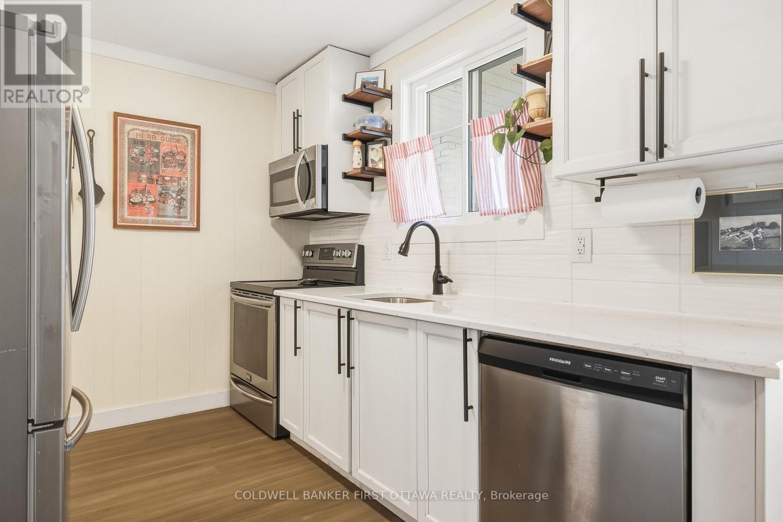 3267 Gendron Road Property Photo 10