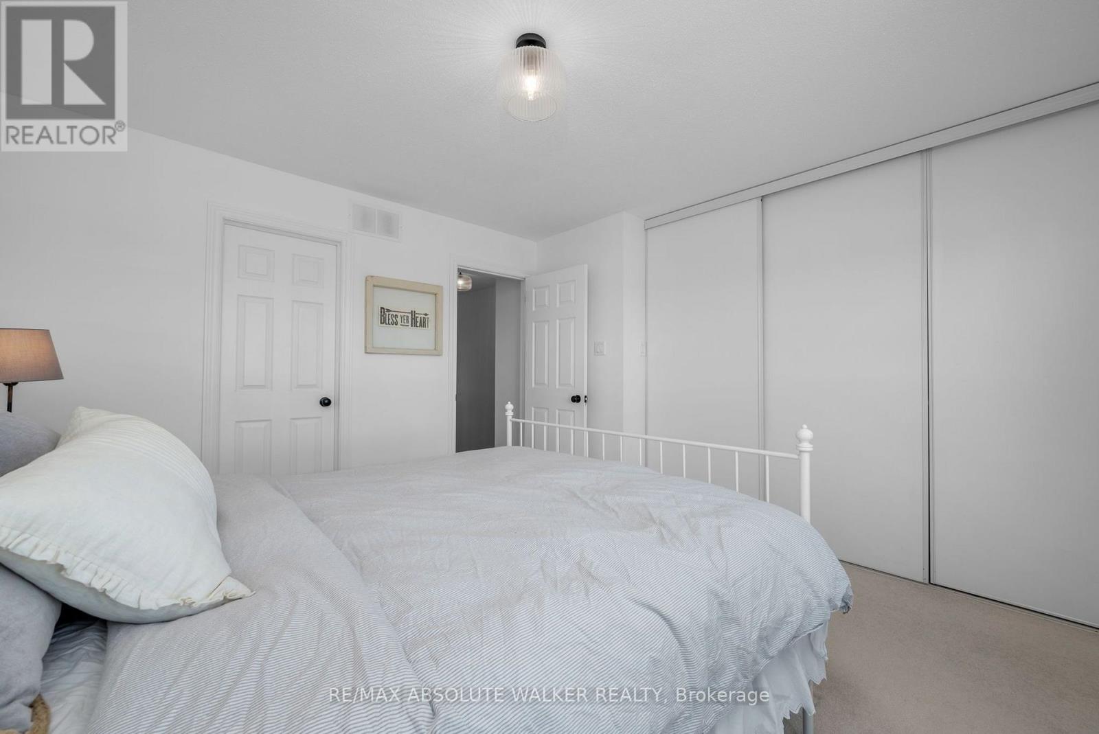 32 - 633 Lakeridge Drive Property Photo 18