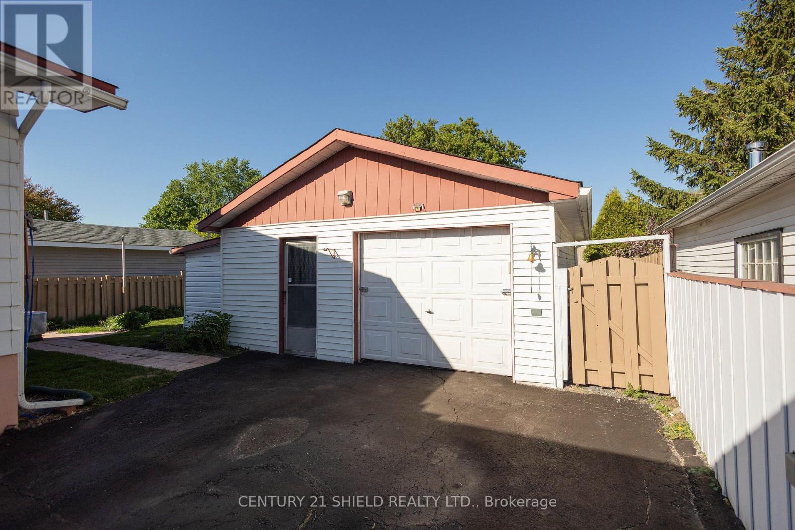 1107 Grand Avenue Property Photo 4