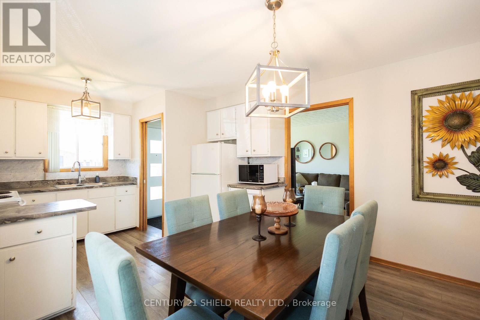 1107 Grand Avenue Property Photo 8