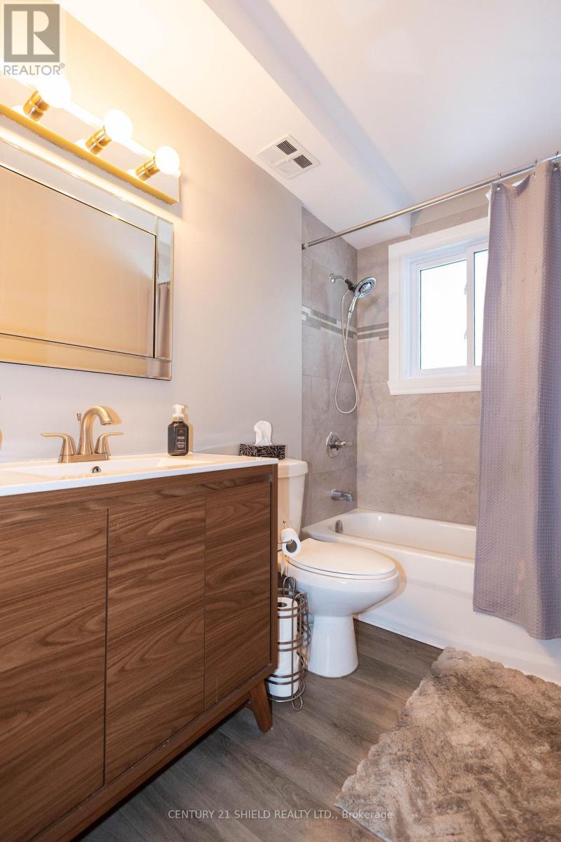 1107 Grand Avenue Property Photo 12