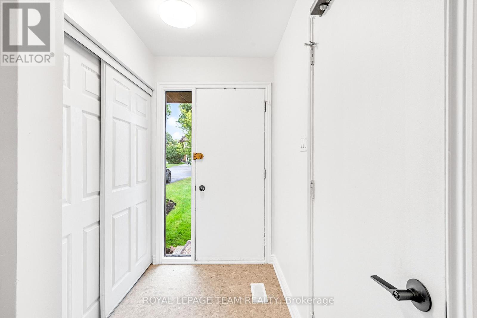15 - 121 Castlefrank Road Property Photo 5