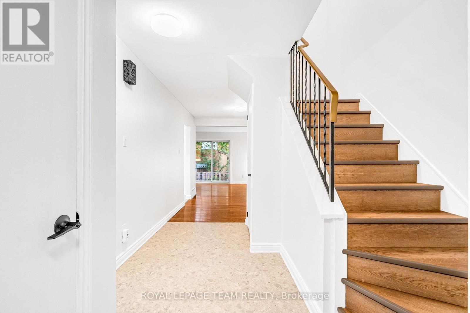 15 - 121 Castlefrank Road Property Photo 6