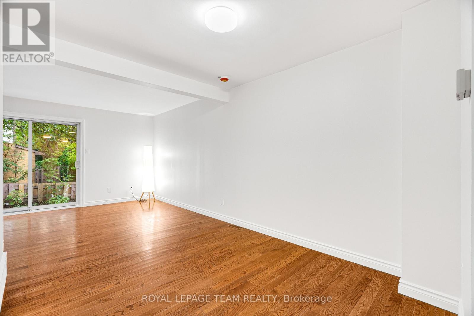 15 - 121 Castlefrank Road Property Photo 8