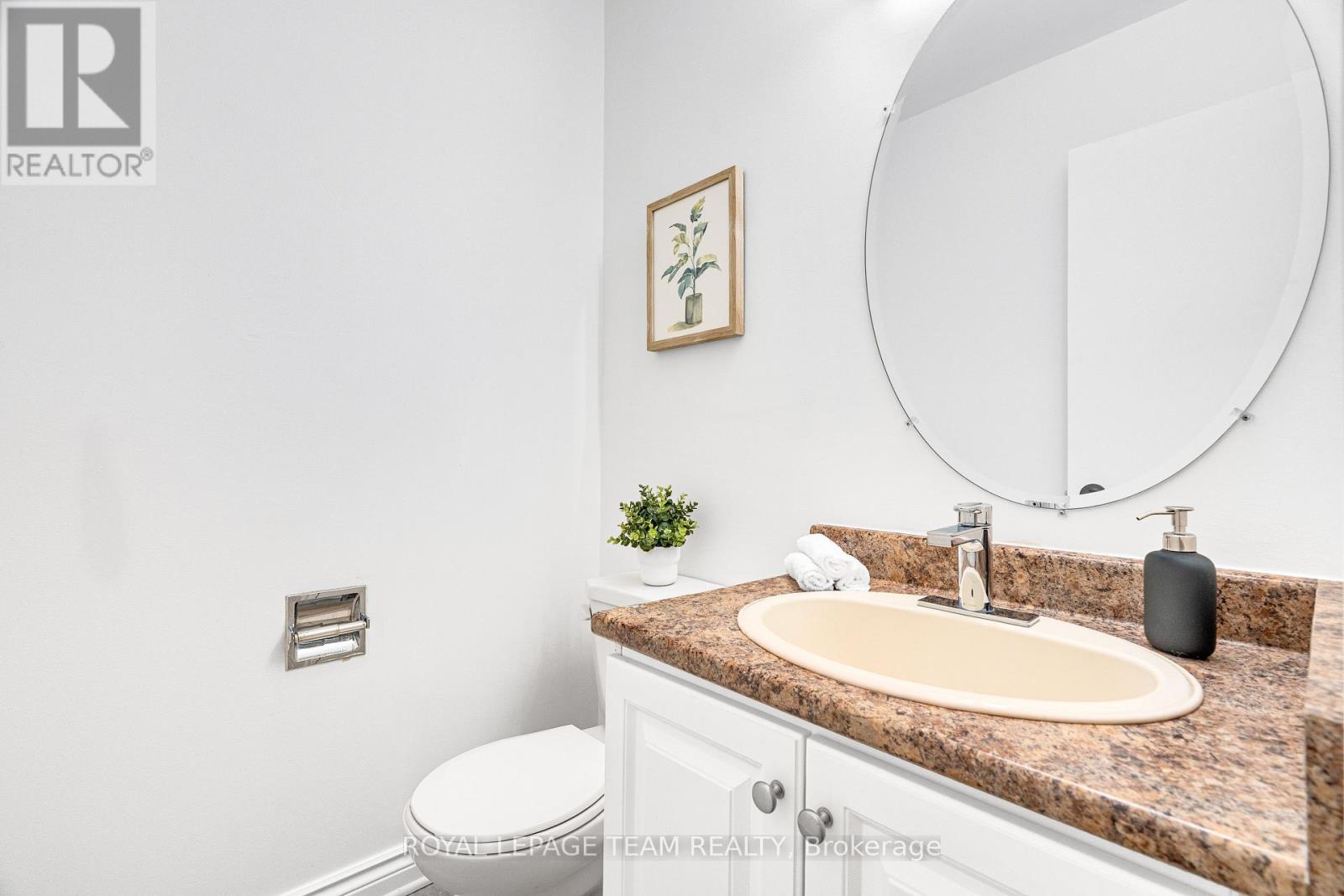 15 - 121 Castlefrank Road Property Photo 20