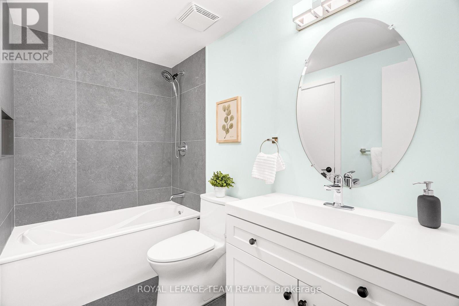 15 - 121 Castlefrank Road Property Photo 29