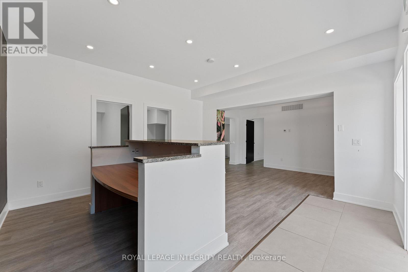 34 Market Street Property Photo 4