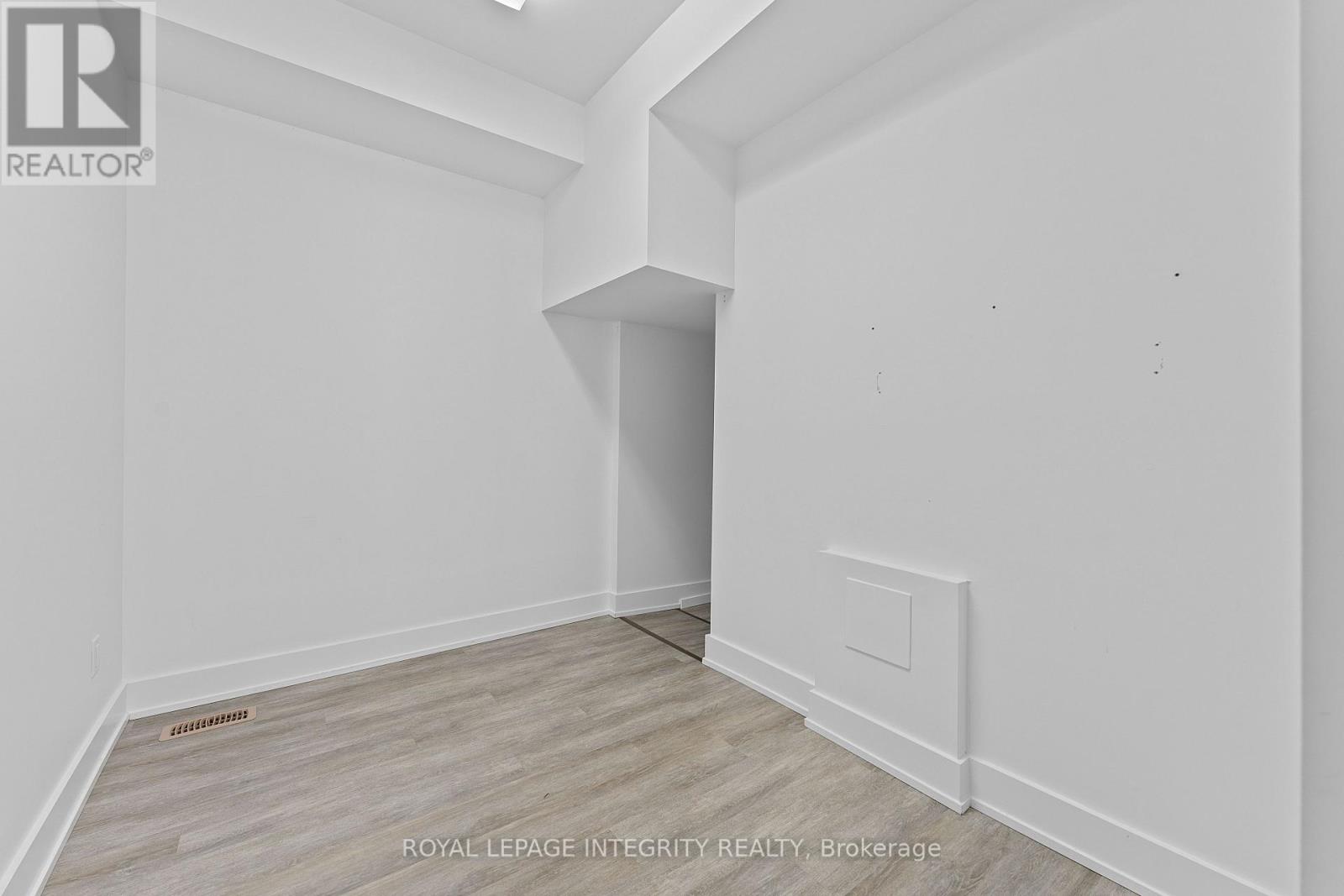 34 Market Street Property Photo 8