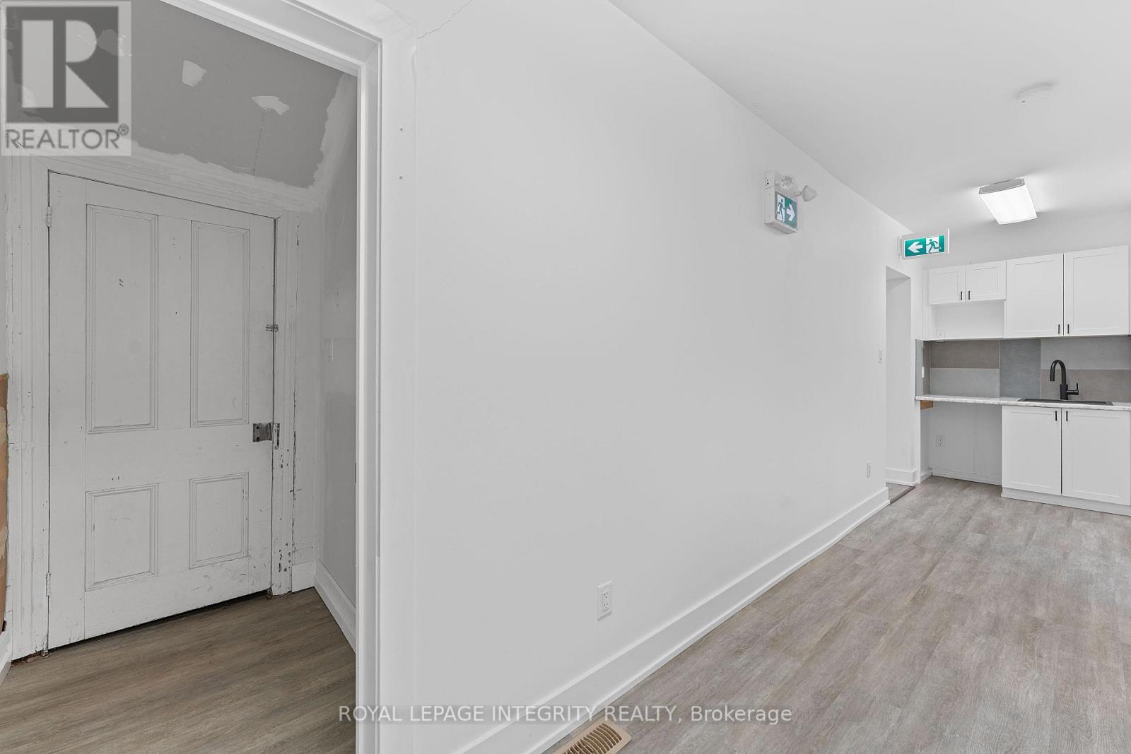 34 Market Street Property Photo 12