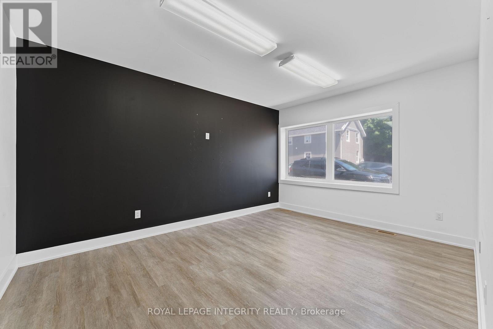 34 Market Street Property Photo 15