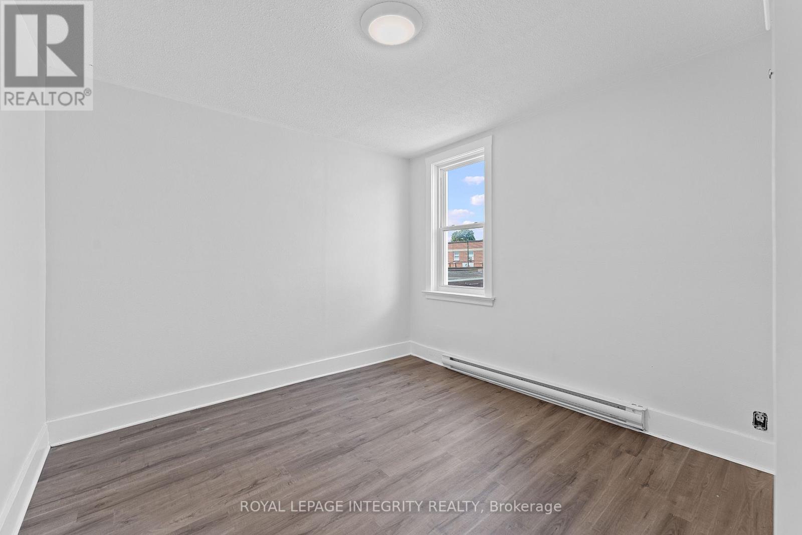 34 Market Street Property Photo 16