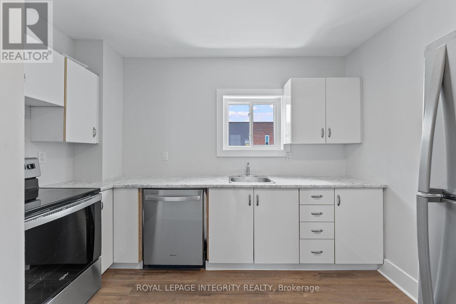 34 Market Street Property Photo 24