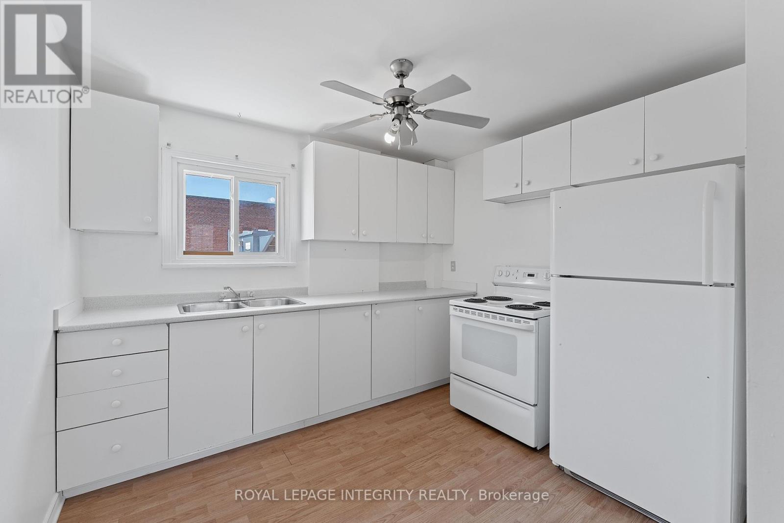 34 Market Street Property Photo 33