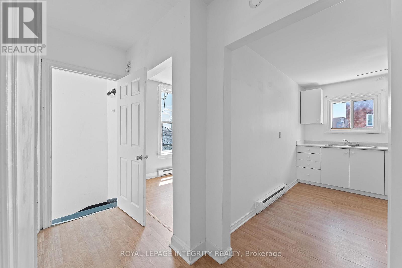 34 Market Street Property Photo 36